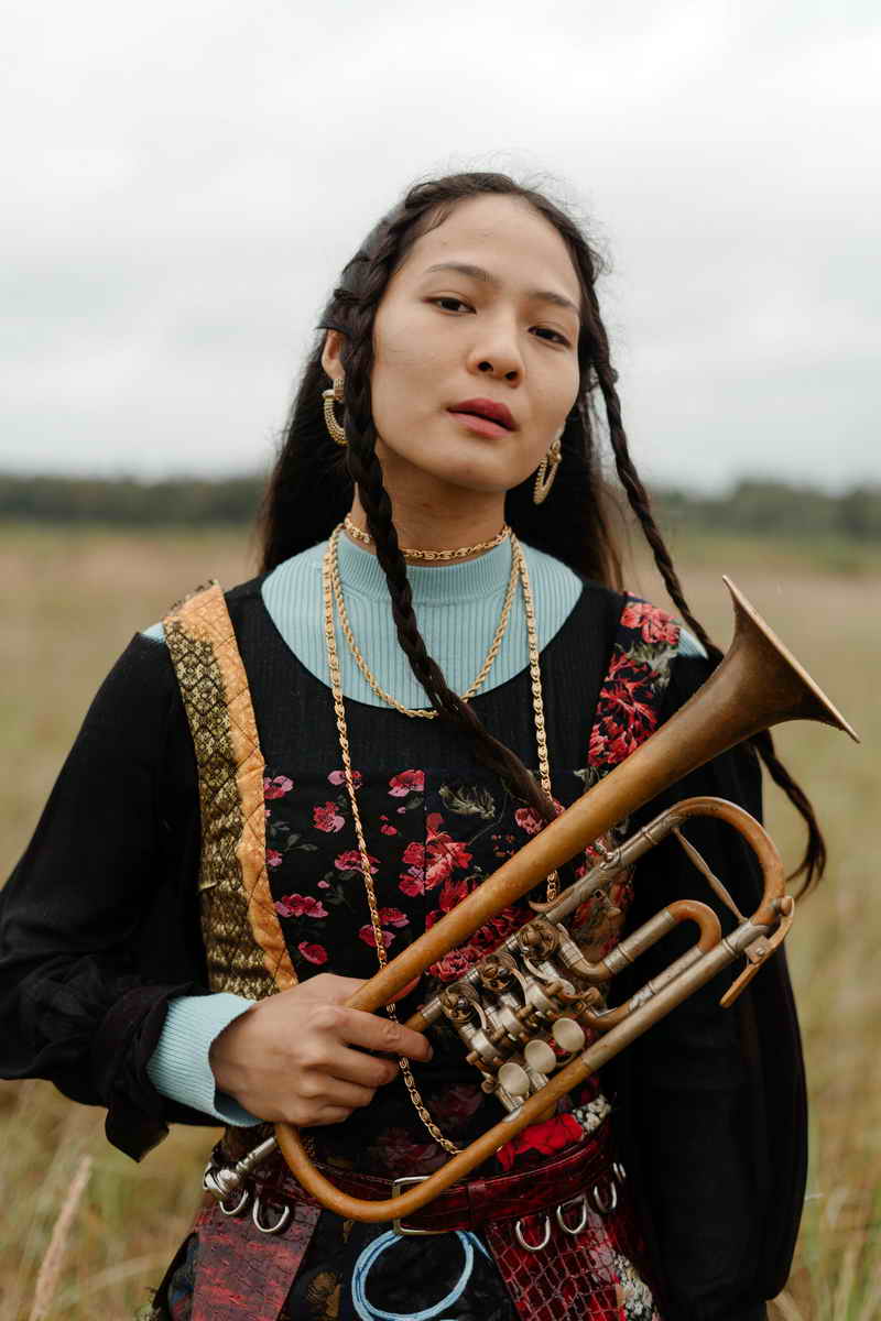 Joueuse de trompette world music